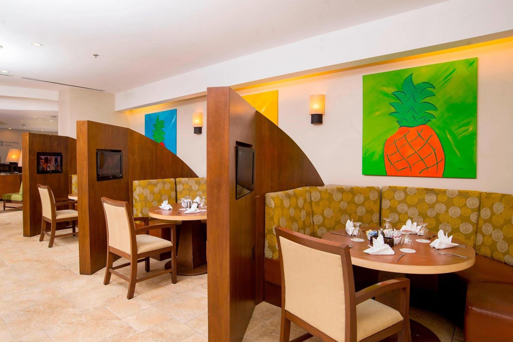 Courtyard By Marriott Bridgetown, Barbados Hotel Exterior foto