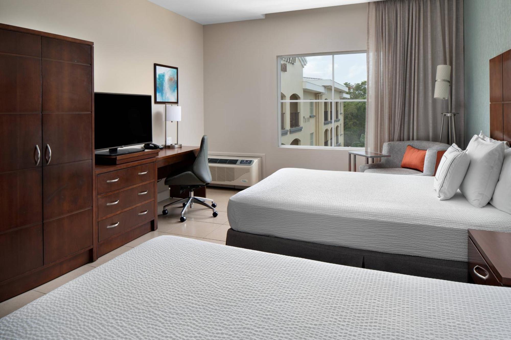 Courtyard By Marriott Bridgetown, Barbados Hotel Exterior foto