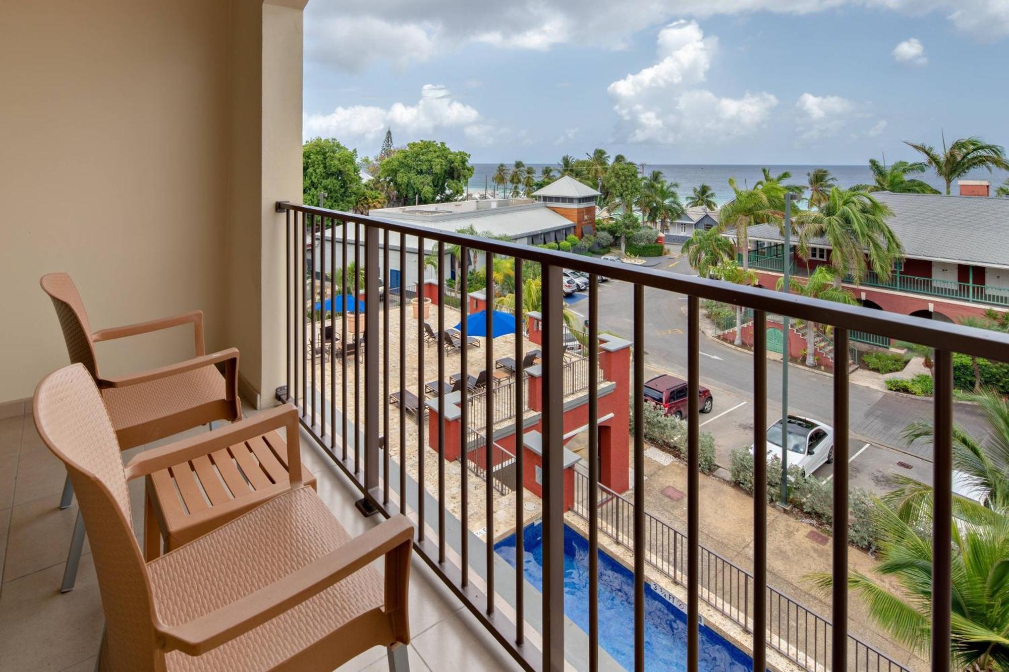 Courtyard By Marriott Bridgetown, Barbados Hotel Exterior foto